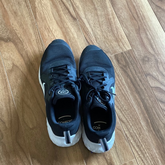 Meet your Posher, Sara - Picture 1 of 4